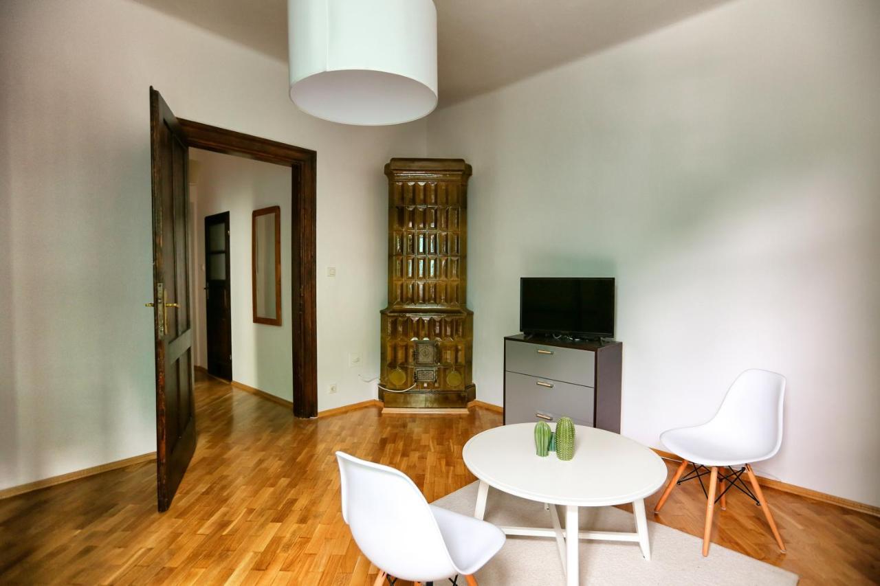 Next To The Main Square Apartment Krakow Exterior photo